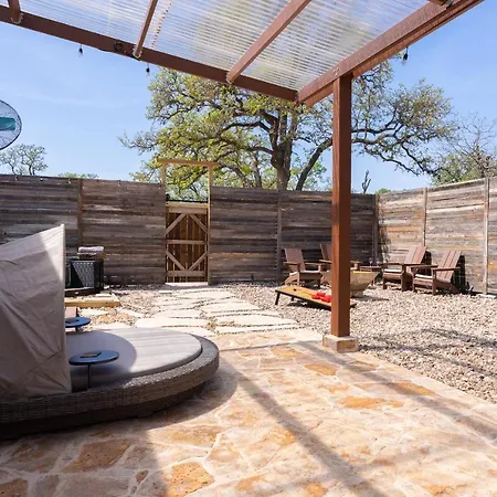 Romantic Tiny Luxury Retreat W Sauna, Heated Pool N Outdoor Shower In Wimberley 10 Acres Exterior photo