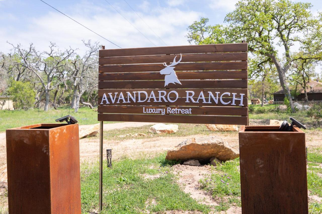 Romantic Tiny Luxury Retreat W Sauna, Heated Pool N Outdoor Shower In 10 Acres * Wimberley