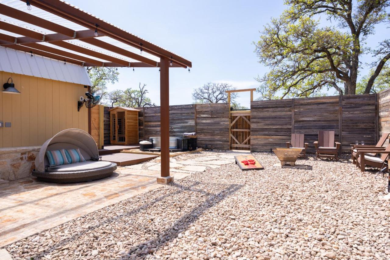 Romantic Tiny Luxury Retreat W Sauna, Heated Pool N Outdoor Shower In 10 Acres